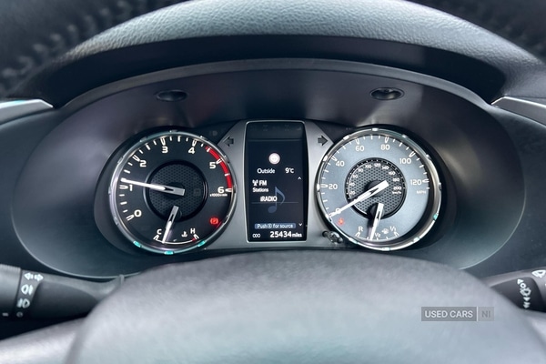Used Toyota Hilux 2023 for sale - 77204773: Photo 9