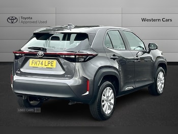 Used Toyota Yaris Cross 2025 for sale - 76032985: Photo 2