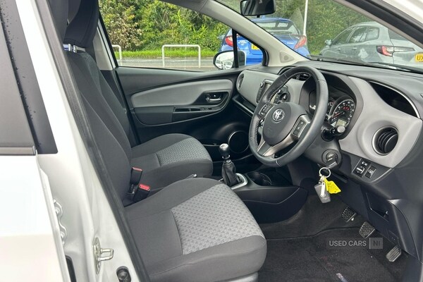 Used Toyota Yaris 2015 for sale - 76002877: Photo 11