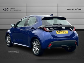 Used Toyota Yaris 2022 for sale - 77372048: Photo