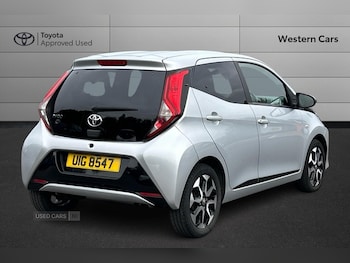 Used Toyota AYGO 2020 for sale - 76296313: Photo 2