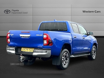 Used Toyota Hilux 2024 for sale - 77163717: Photo