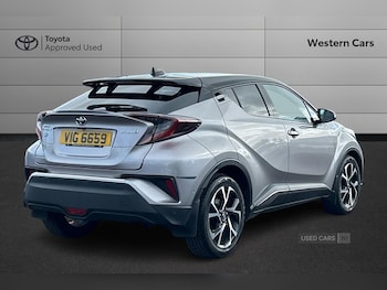 Used Toyota C-HR 2018 for sale - 76002717: Photo