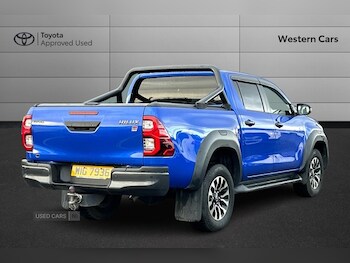 Used Toyota Hilux 2023 for sale - 77280307: Photo