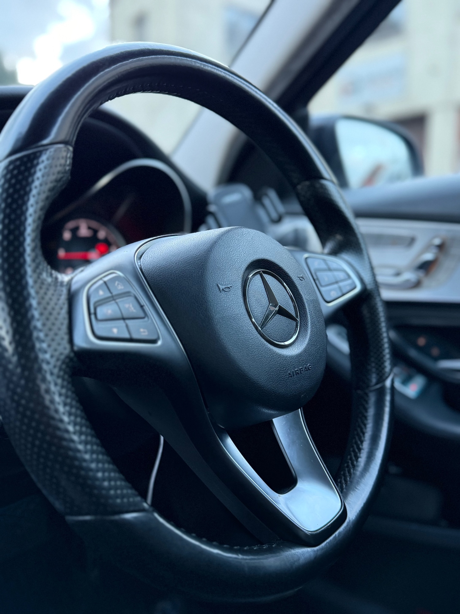 Used Mercedes-Benz C Class 2015 for sale - 77179647: Photo 2