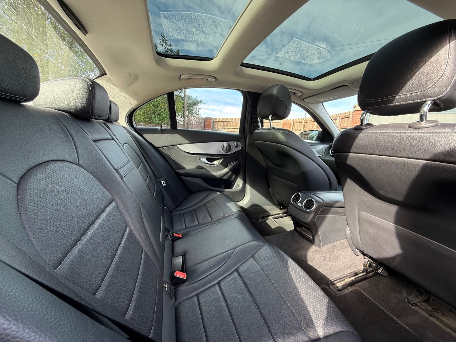 Used Mercedes-Benz C Class 2015 for sale - 77179647: Photo 60