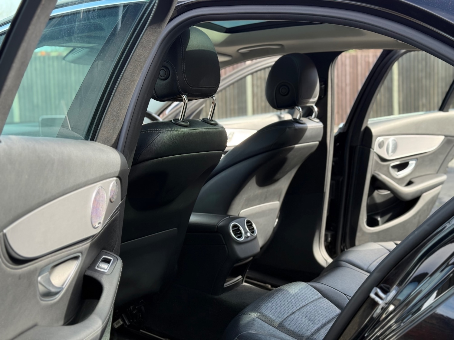 Used Mercedes-Benz C Class 2015 for sale - 77179647: Photo 61