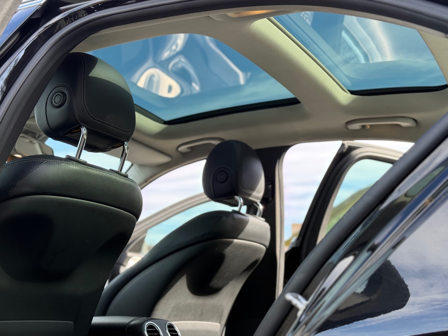 Used Mercedes-Benz C Class 2015 for sale - 77179647: Photo 62