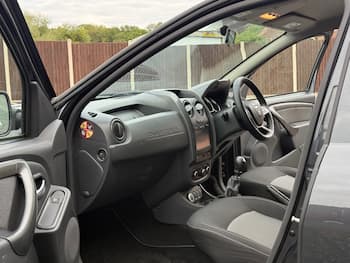 Used Dacia Duster 2018 for sale - 79802850: Photo