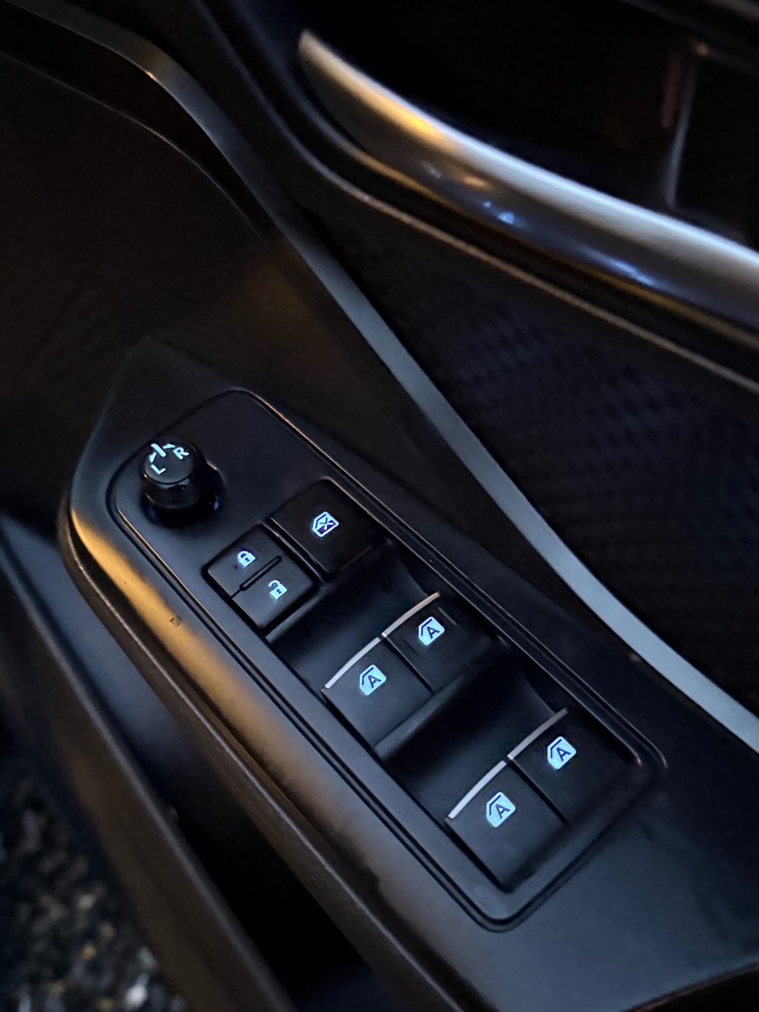 Used Toyota C-HR 2017 for sale - 77465466: Photo 19