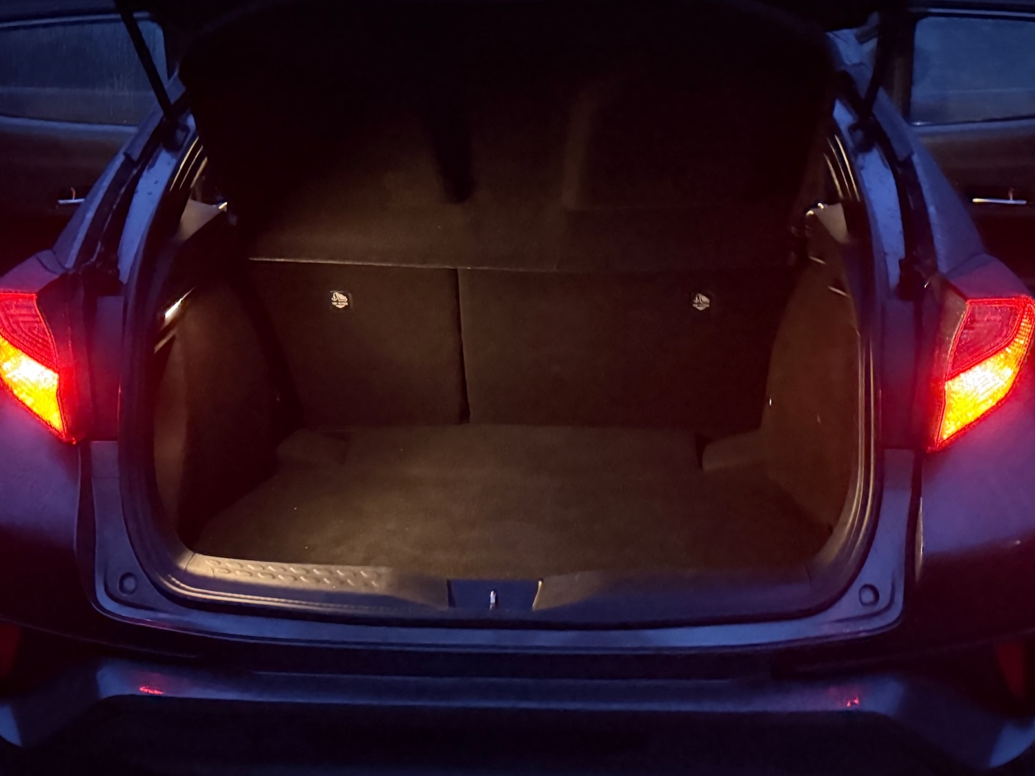 Used Toyota C-HR 2017 for sale - 77465466: Photo 32