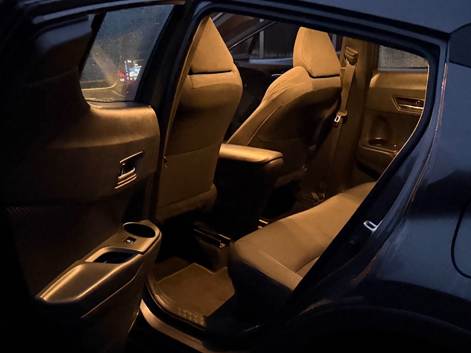 Used Toyota C-HR 2017 for sale - 77465466: Photo 4