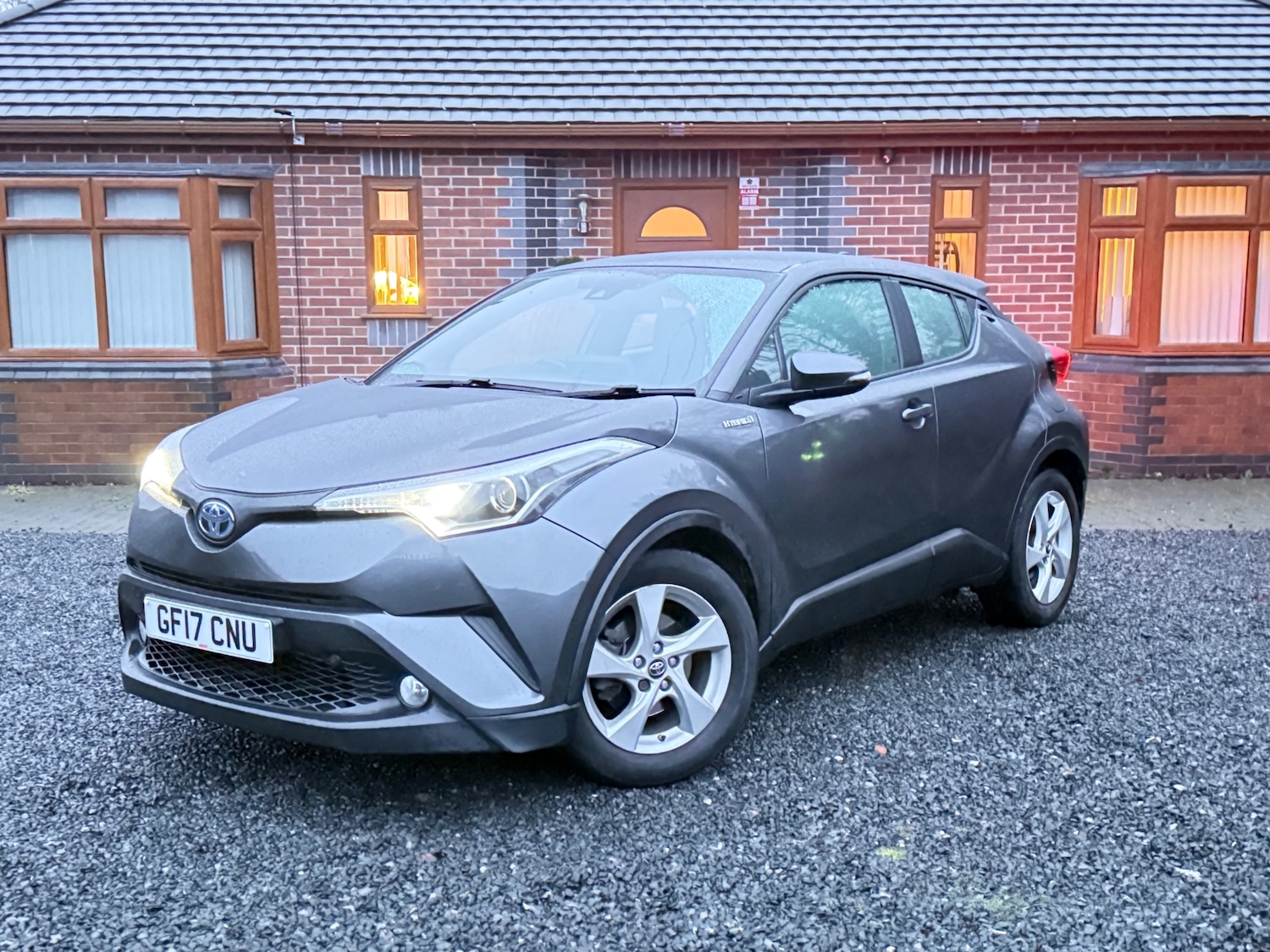 Used Toyota C-HR 2017 for sale - 77465466: Photo 7