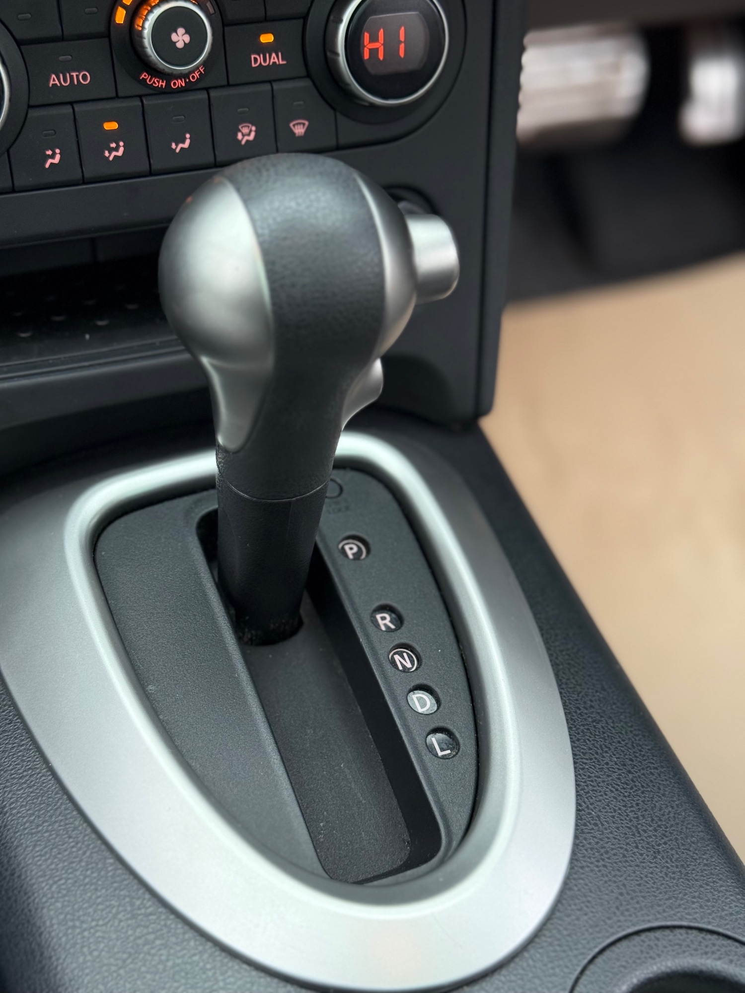 Used Nissan Qashqai 2013 for sale - 77033996: Photo 24