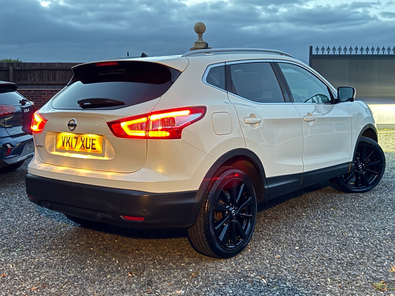 Used Nissan Qashqai 2017 for sale - 76178135: Photo 2