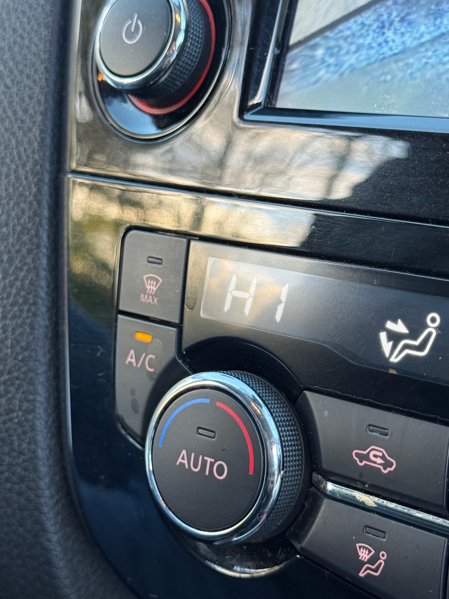 Used Nissan Qashqai 2017 for sale - 76178135: Photo 42