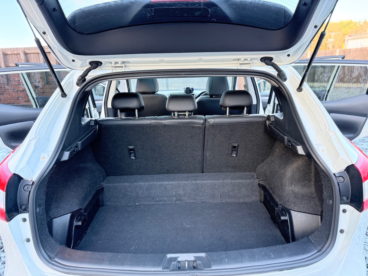 Used Nissan Qashqai 2017 for sale - 76178135: Photo 64