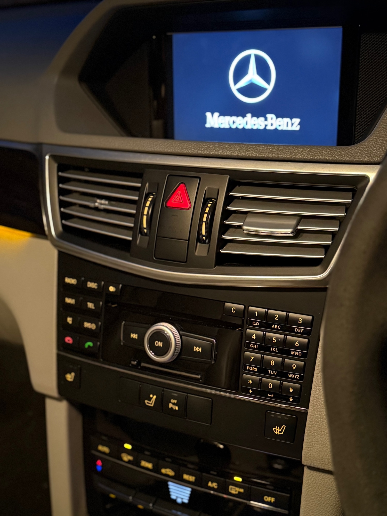 Used Mercedes-Benz E Class 2009 for sale - 76858726: Photo 17