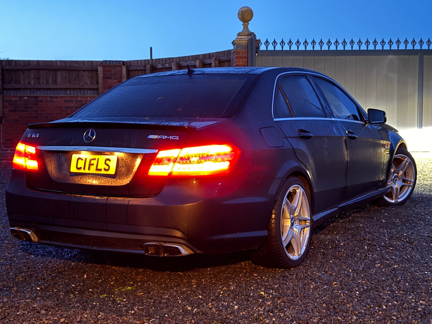 Used Mercedes-Benz E Class 2009 for sale - 76858726: Photo 2