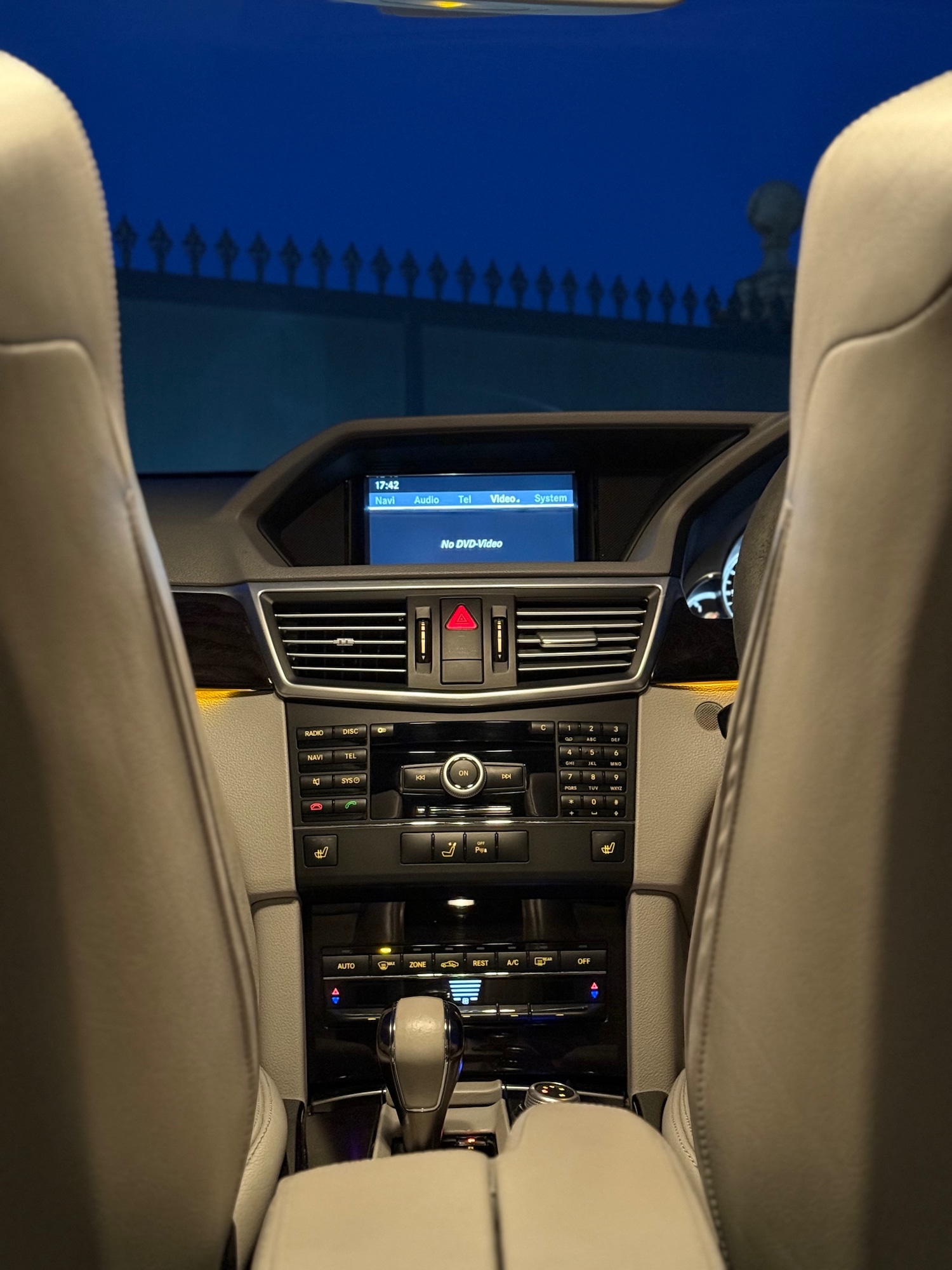 Used Mercedes-Benz E Class 2009 for sale - 76858726: Photo 31