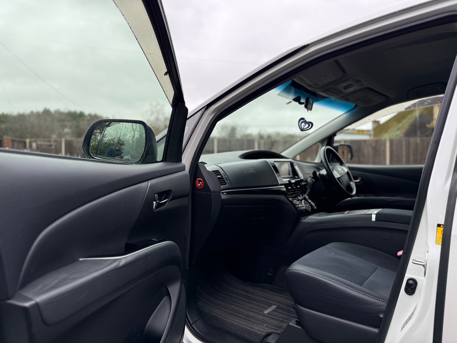 Used Toyota Estima 2024 for sale - 77619233: Photo 25