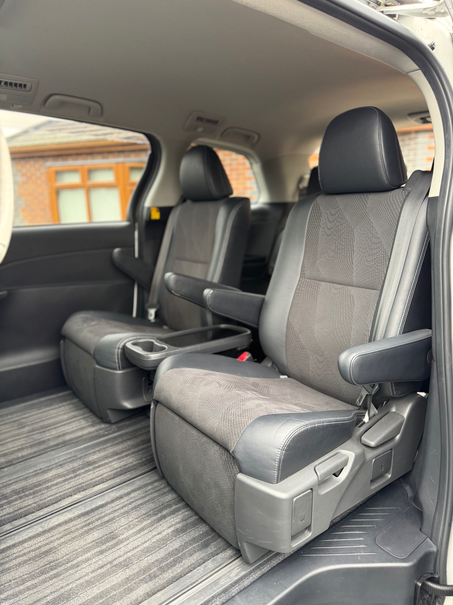 Used Toyota Estima 2024 for sale - 77619233: Photo 37