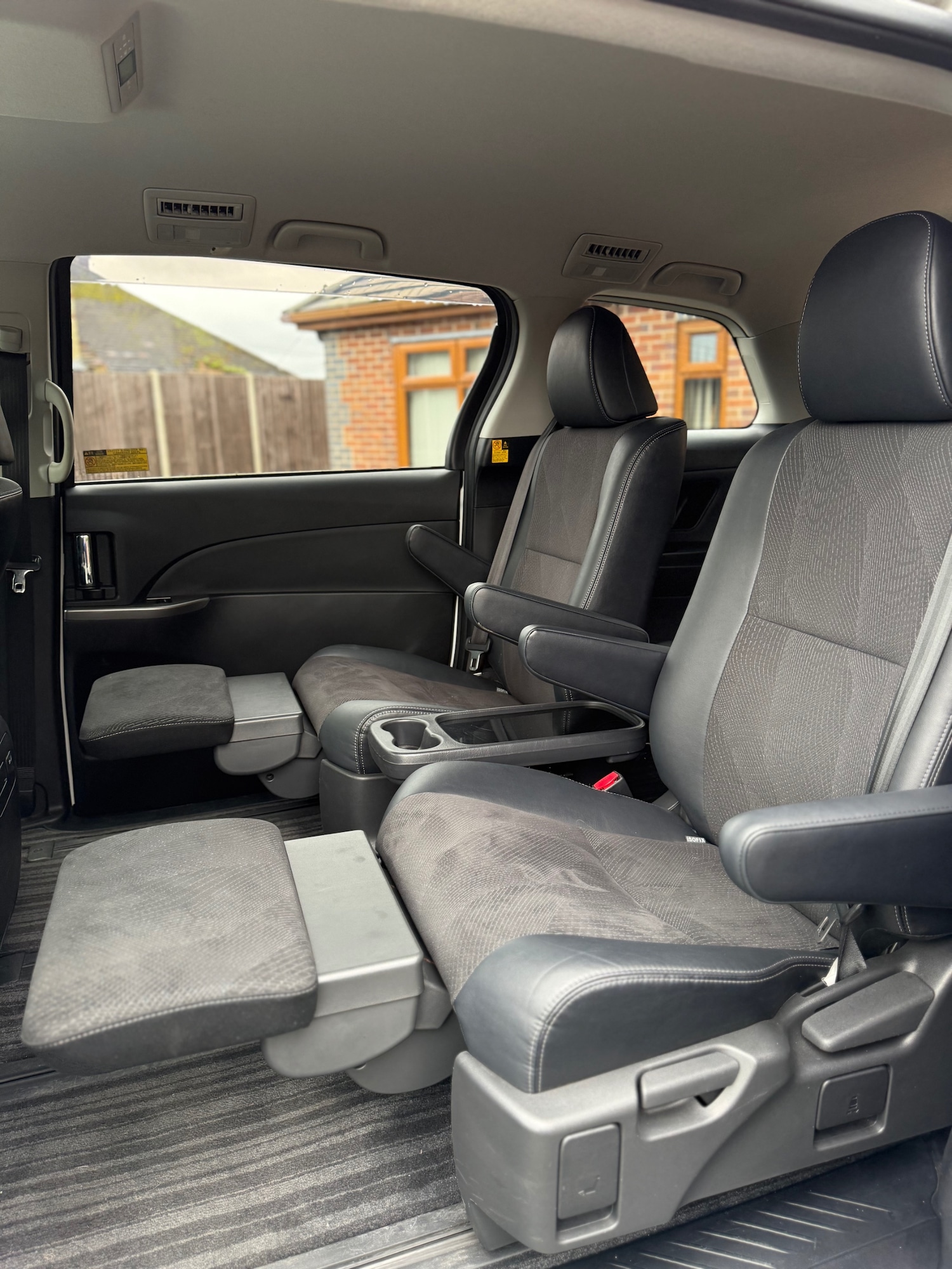 Used Toyota Estima 2024 for sale - 77619233: Photo 39