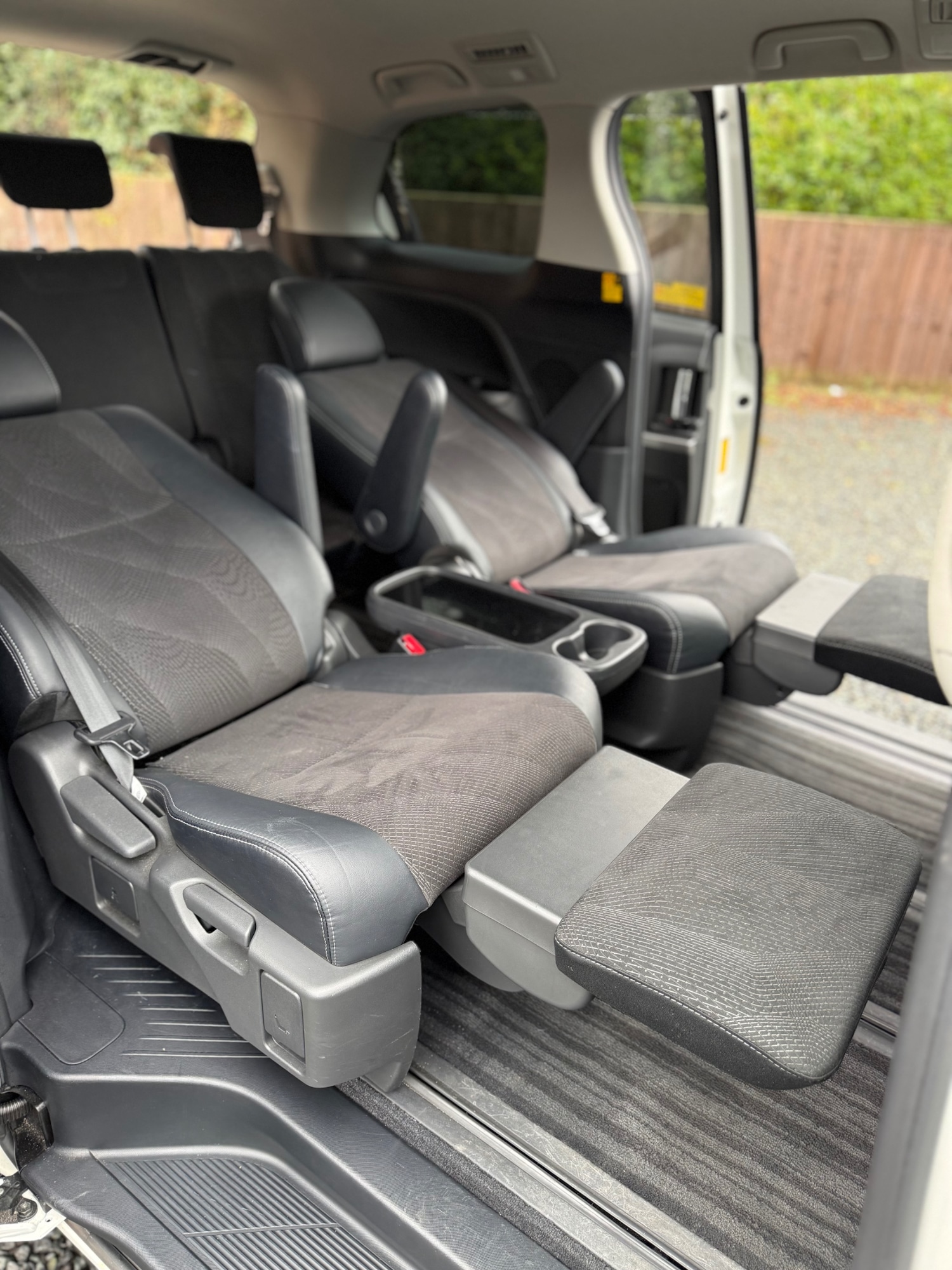 Used Toyota Estima 2024 for sale - 77619233: Photo 41