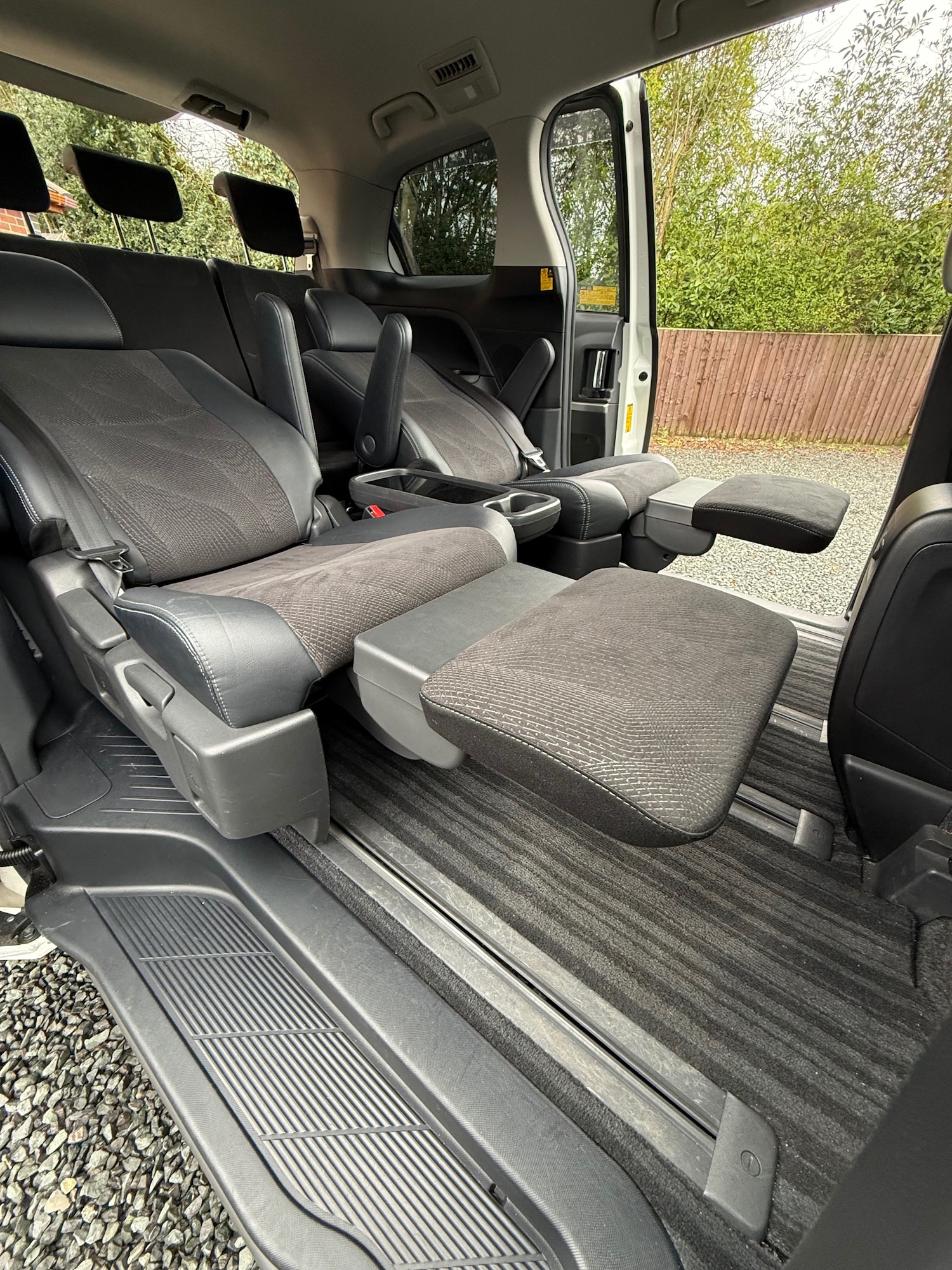 Used Toyota Estima 2024 for sale - 77619233: Photo 42