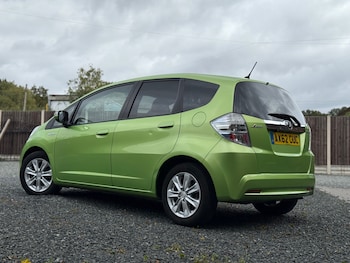 Used Honda Jazz 2013 for sale - 76178052: Photo 2