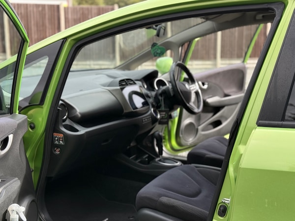 Used Honda Jazz 2013 for sale - 76178052: Photo 4