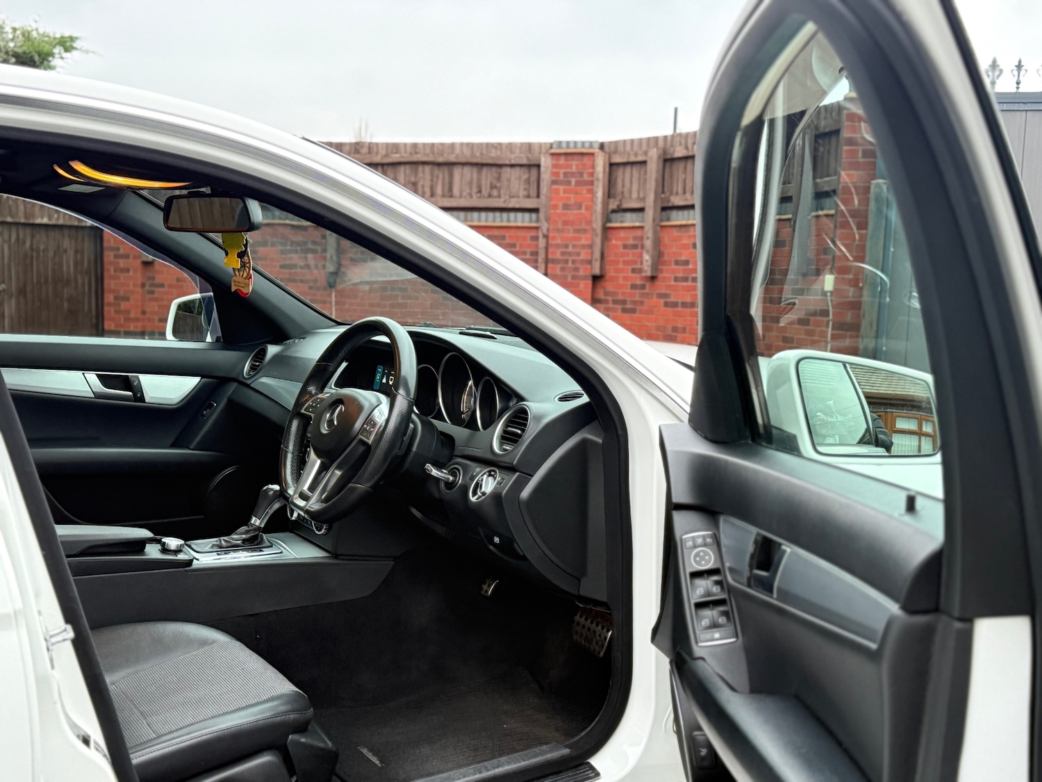 Used Mercedes-Benz C Class 2012 for sale - 77027801: Photo 21