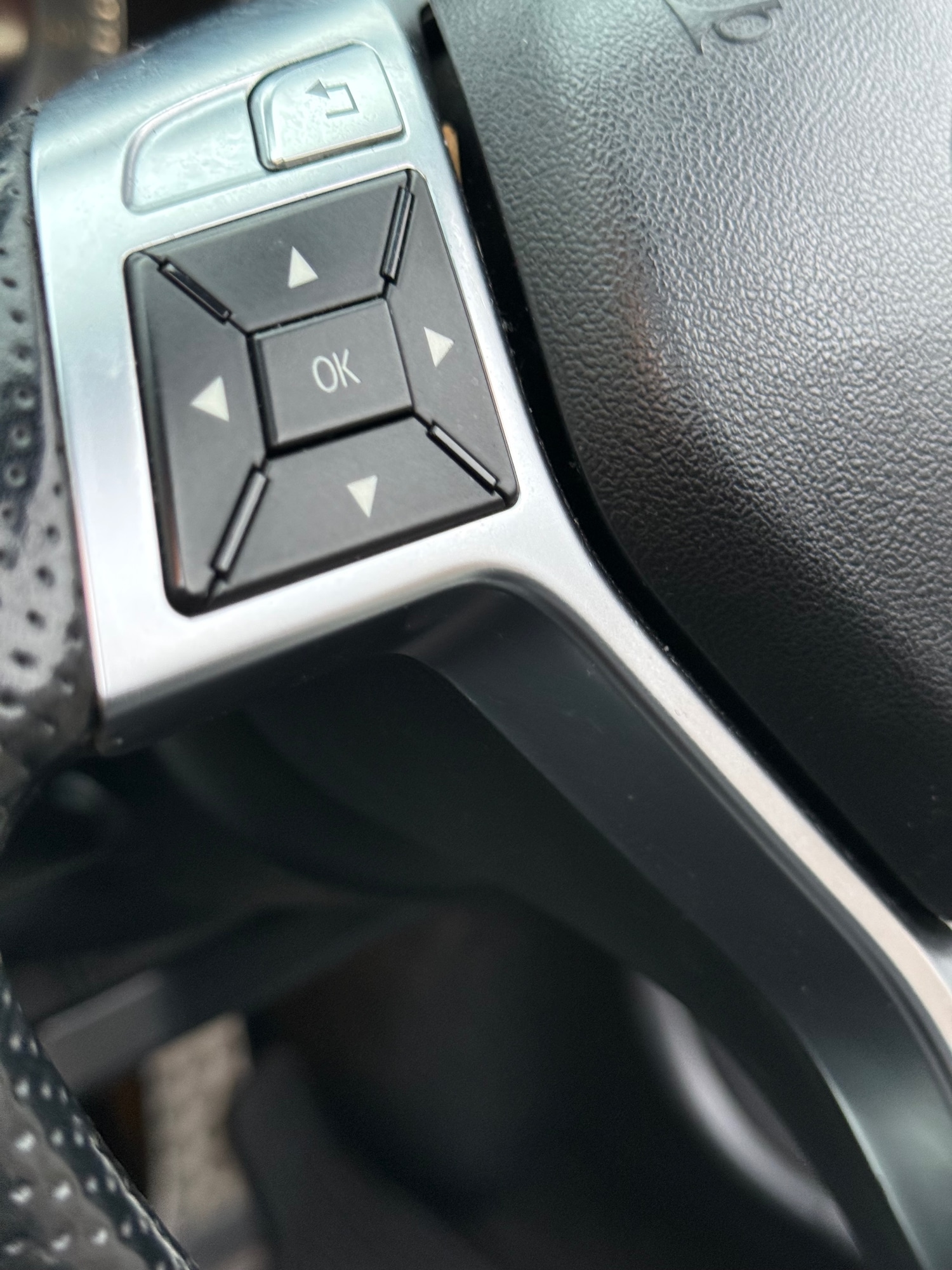 Used Mercedes-Benz C Class 2012 for sale - 77027801: Photo 32