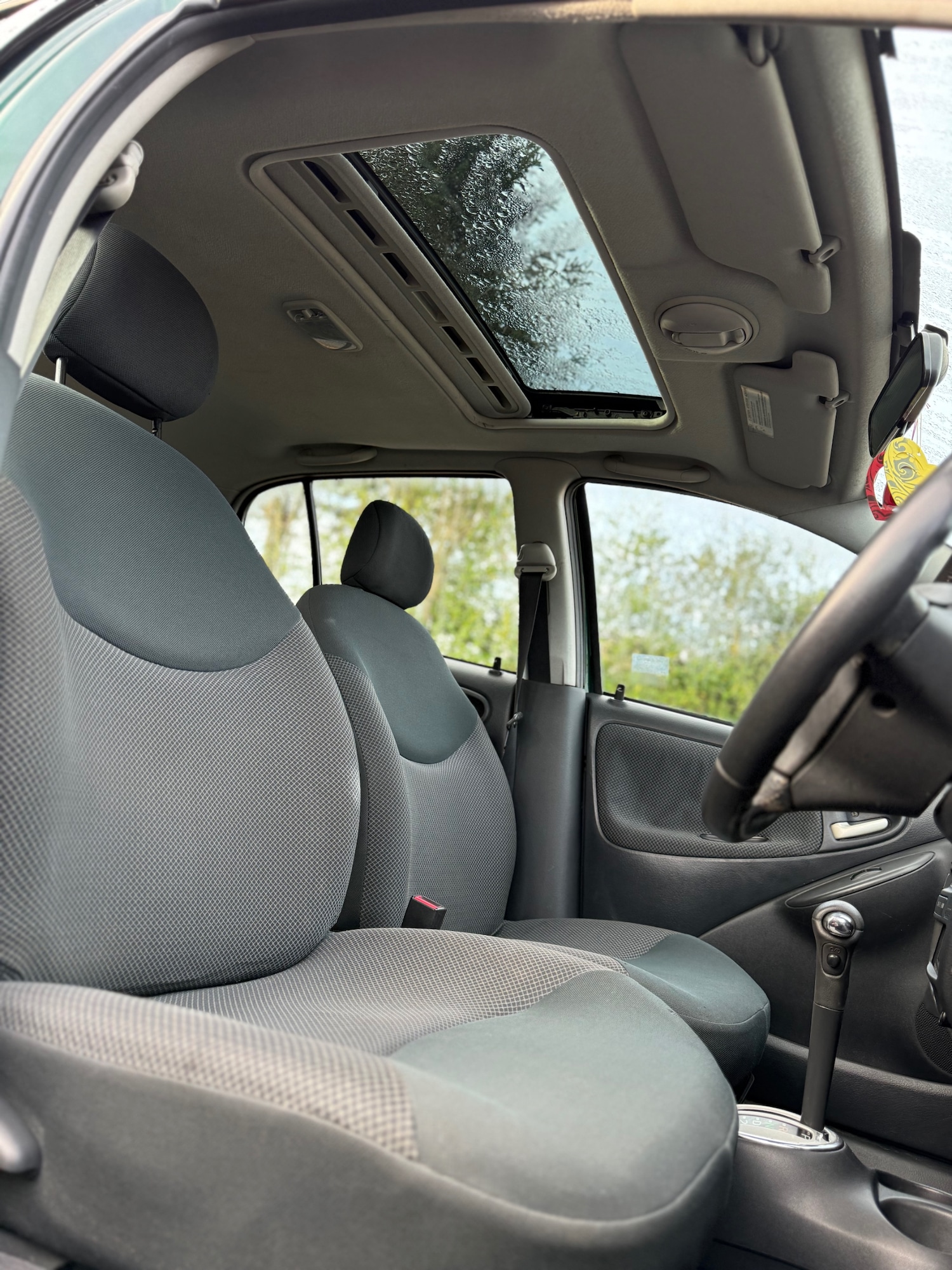 Used Toyota Yaris 2004 for sale - 77381162: Photo 19