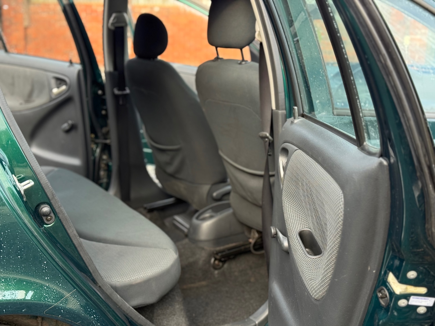 Used Toyota Yaris 2004 for sale - 77381162: Photo 29