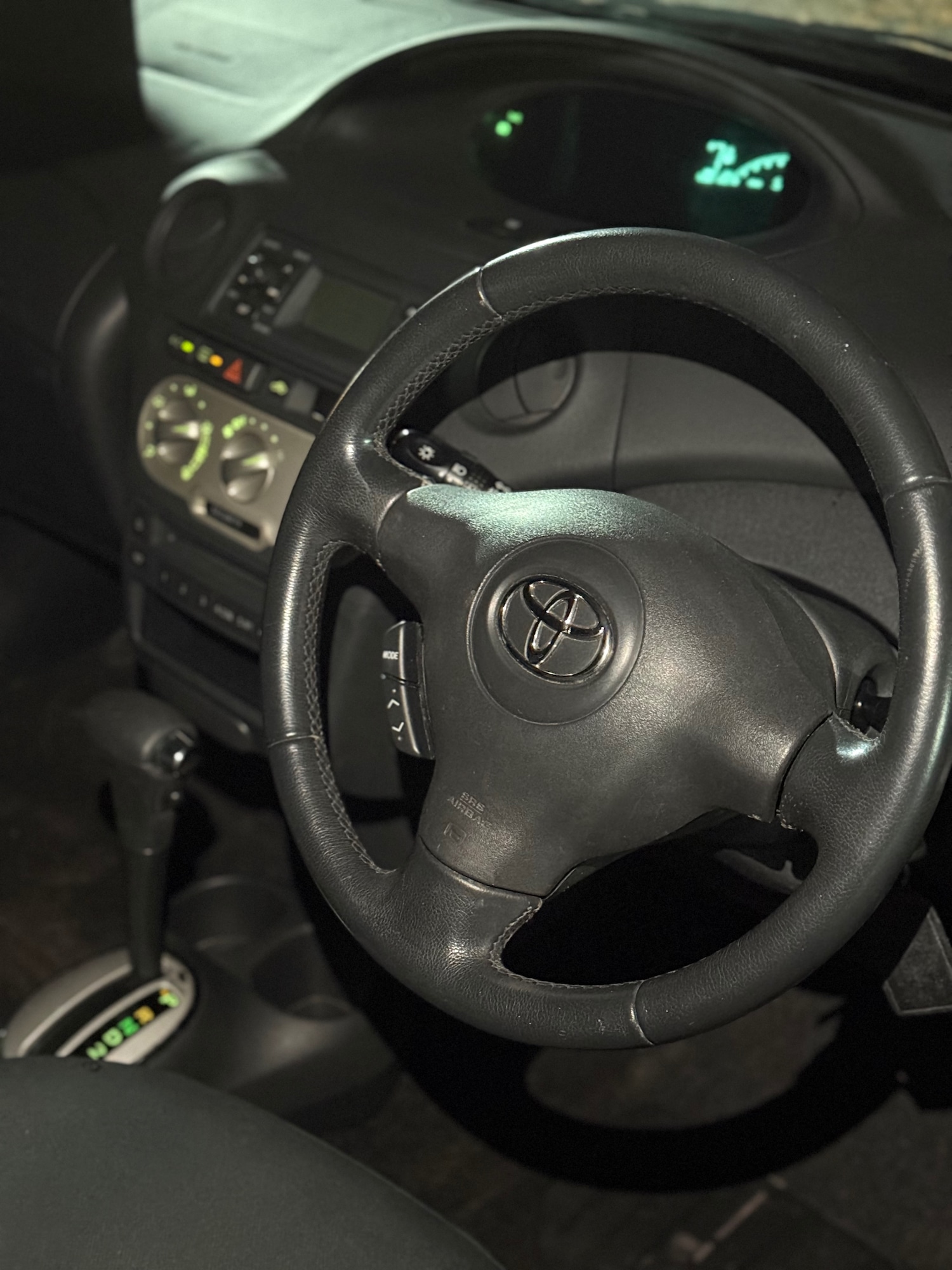 Used Toyota Yaris 2004 for sale - 77381162: Photo 3