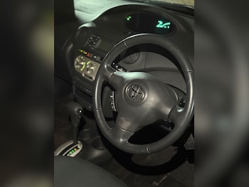 Used Toyota Yaris 2004 for sale - 77381162: Photo