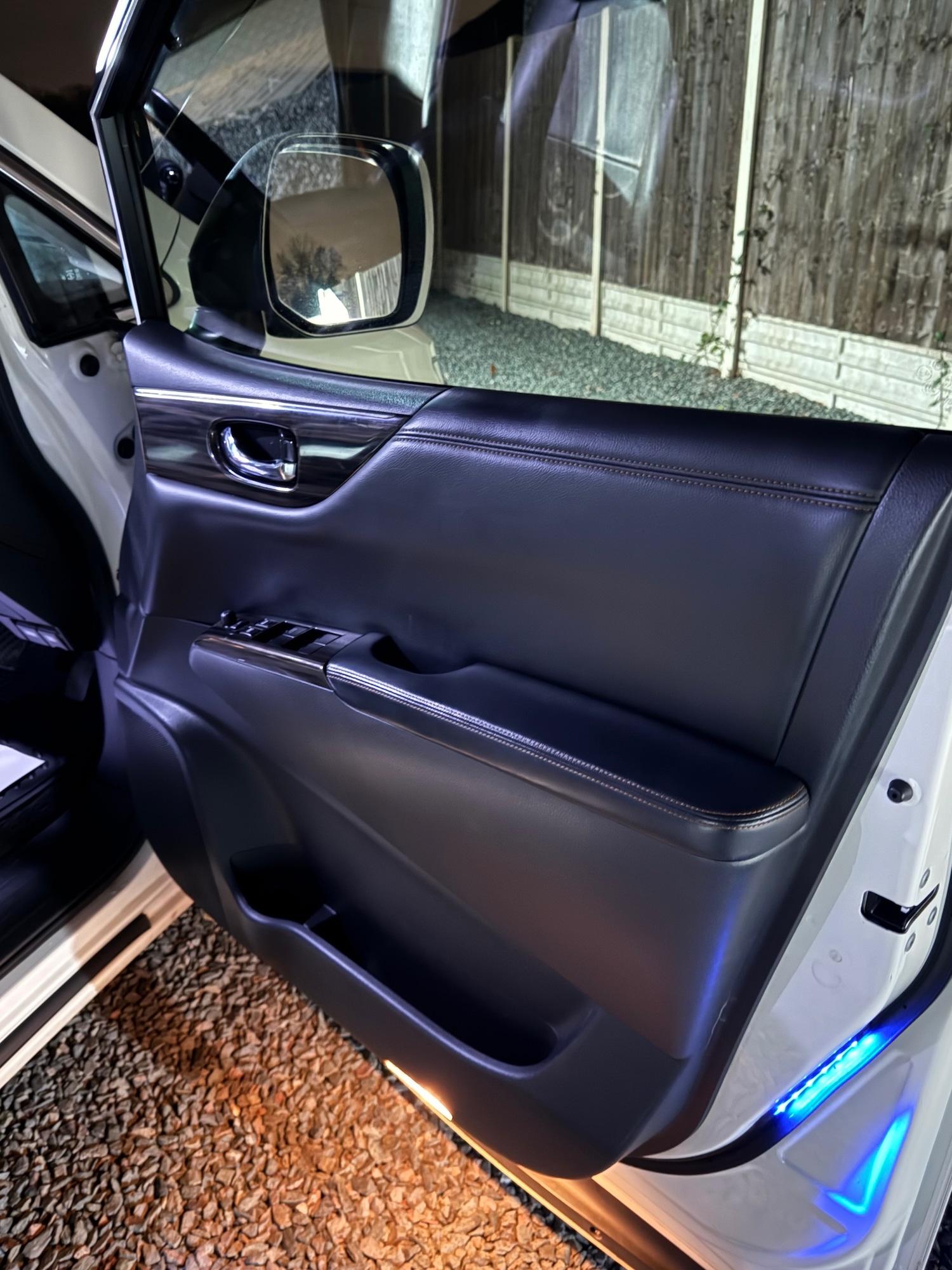 Used Nissan Elgrand 2025 for sale - 77097044: Photo 19