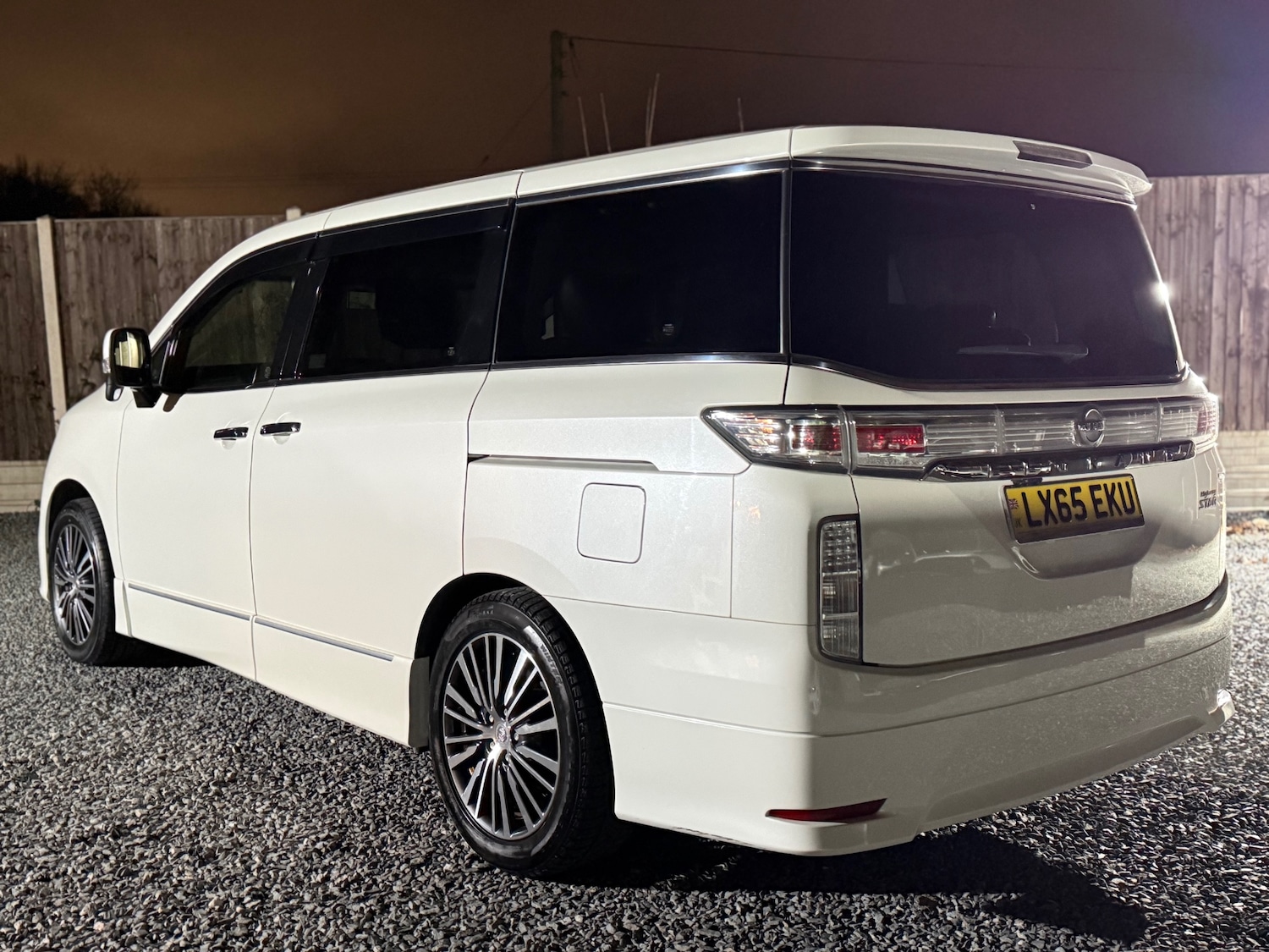 Used Nissan Elgrand 2025 for sale - 77097044: Photo 2