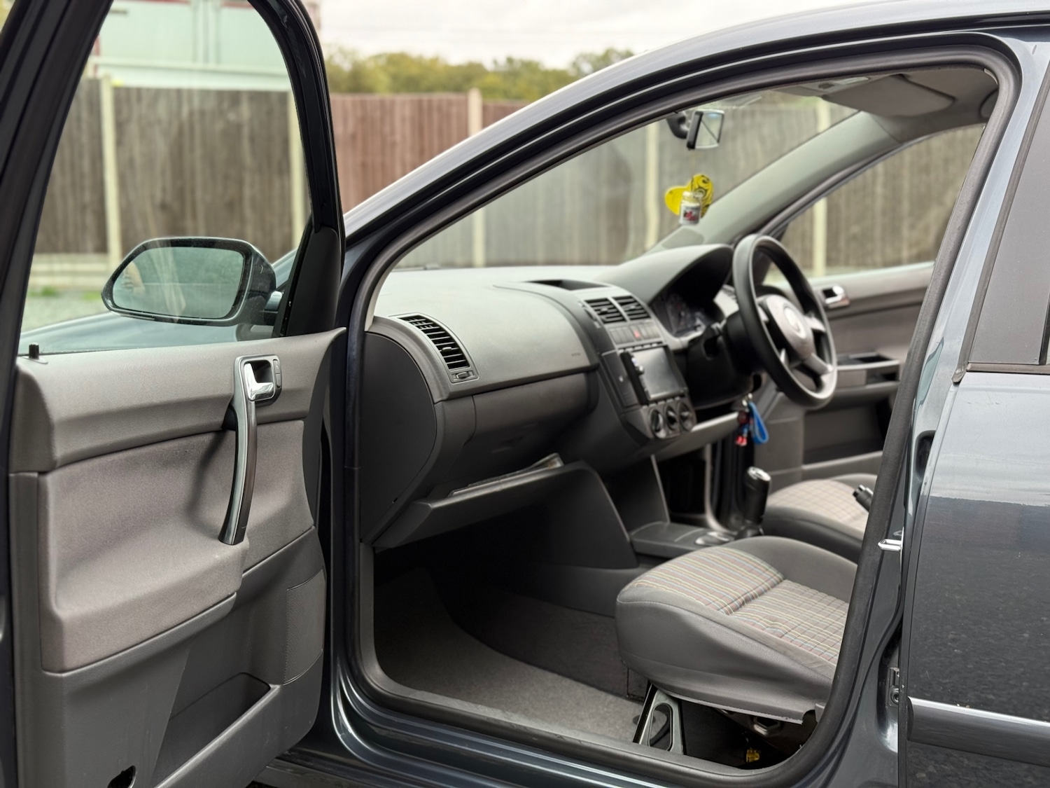 Used Volkswagen Polo 2006 for sale - 76178104: Photo 4