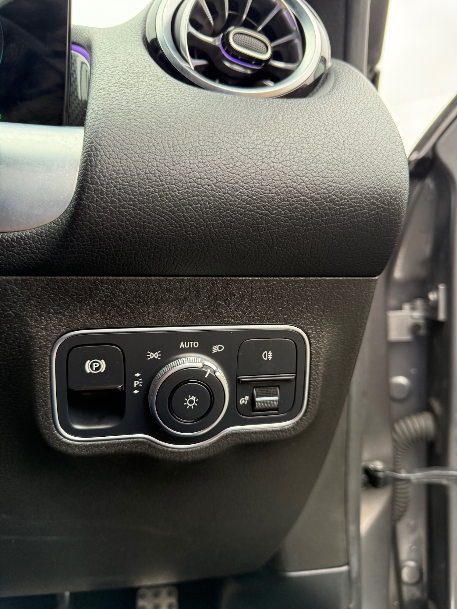 Used Mercedes-Benz GLB 2021 for sale - 77618431: Photo 25