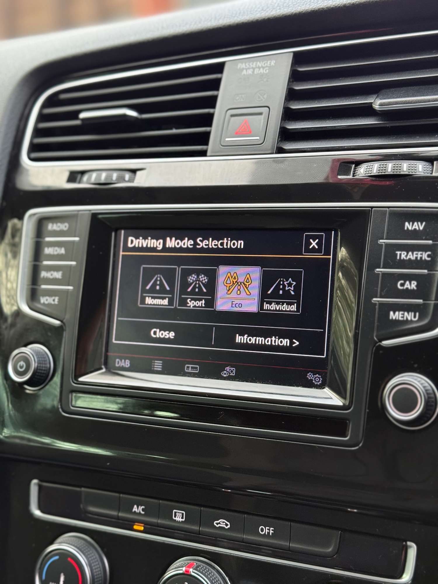 Used Volkswagen Golf 2015 for sale - 77160781: Photo 35