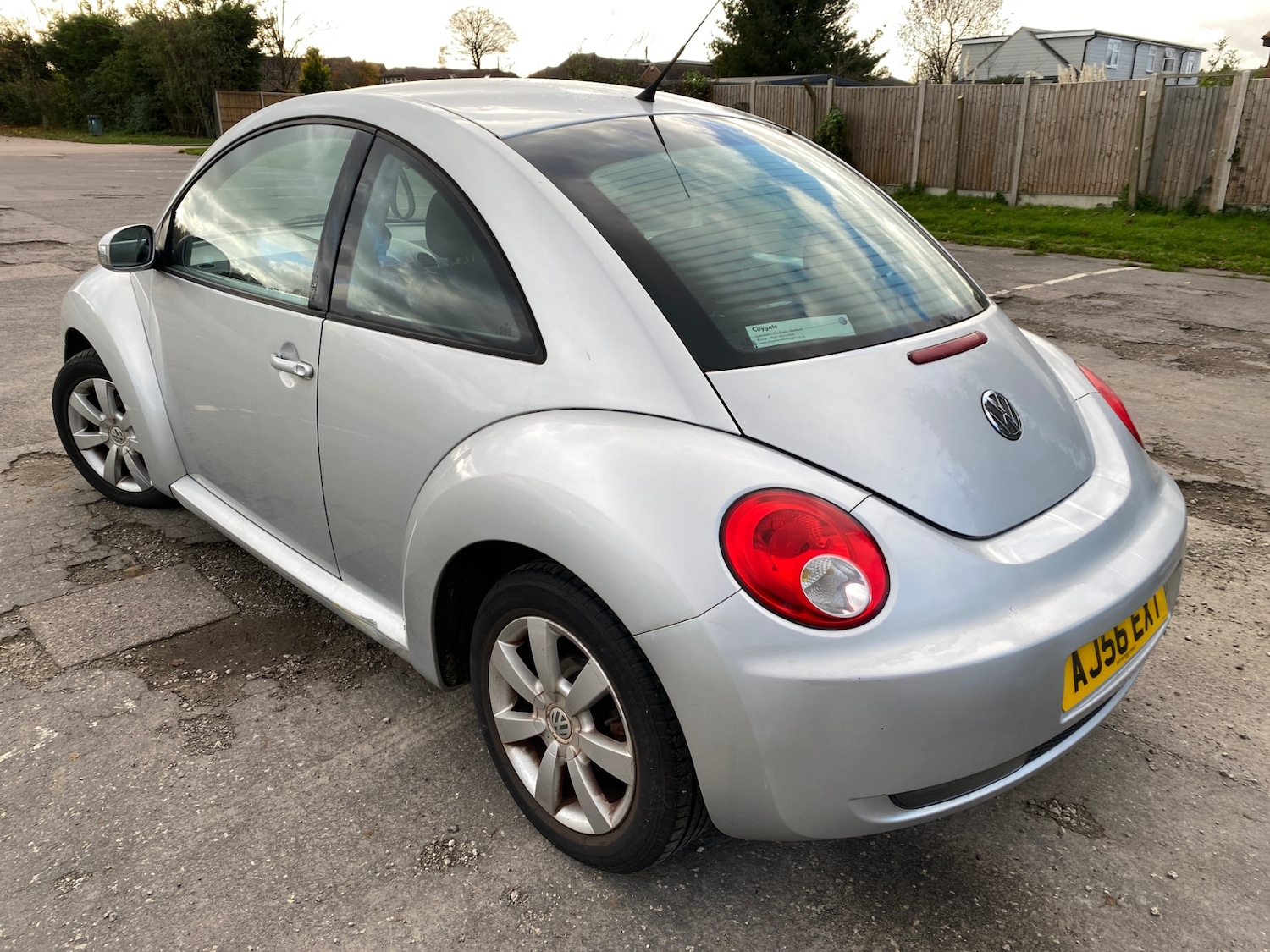 Used Volkswagen Beetle 2006 for sale - 76835083: Photo 8