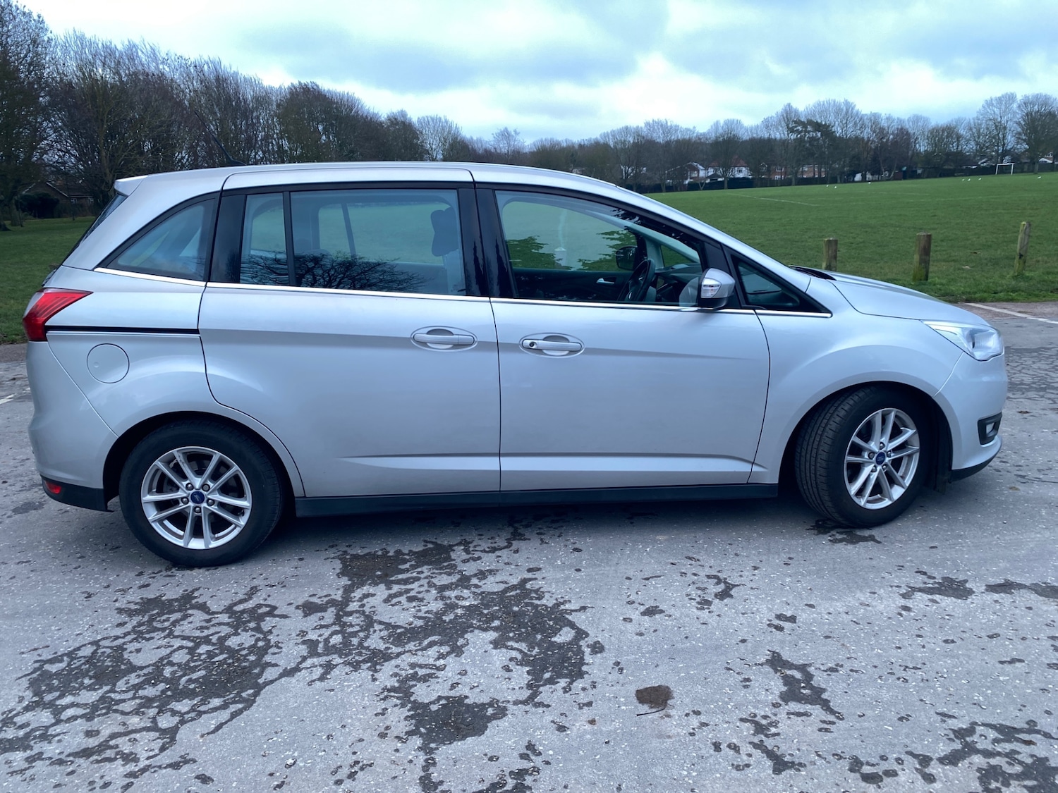 Used Ford Grand C-Max 2016 for sale - 76918155: Photo 4