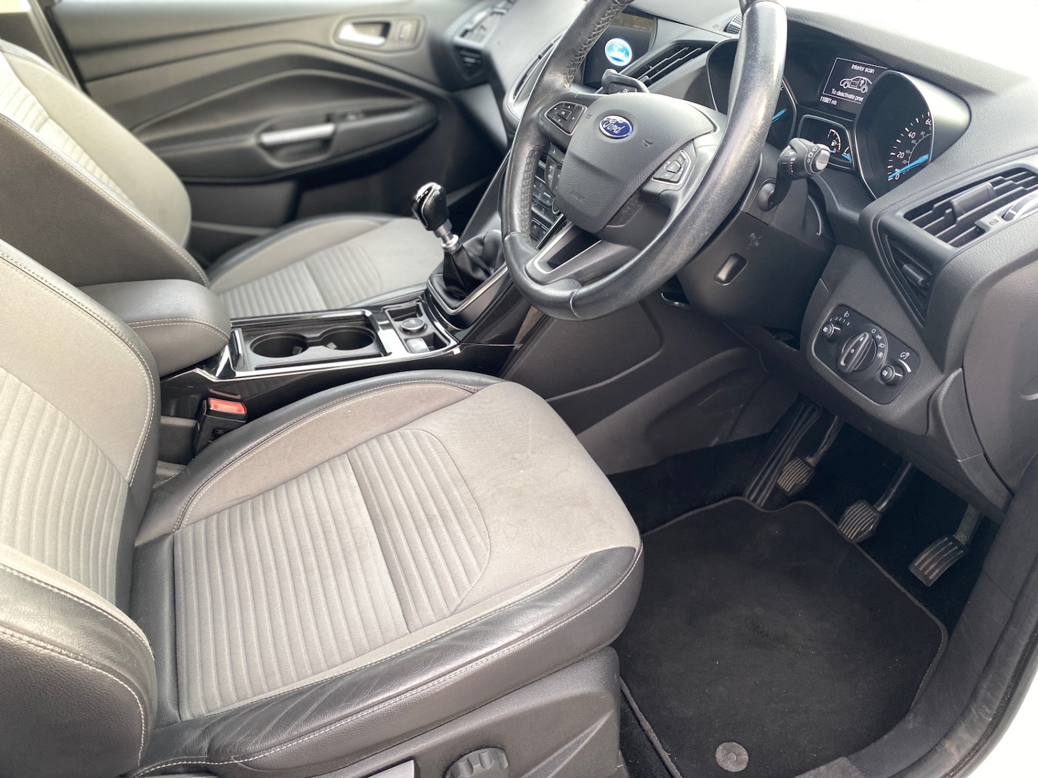 Used Ford Kuga 2017 for sale - 76290615: Photo 12