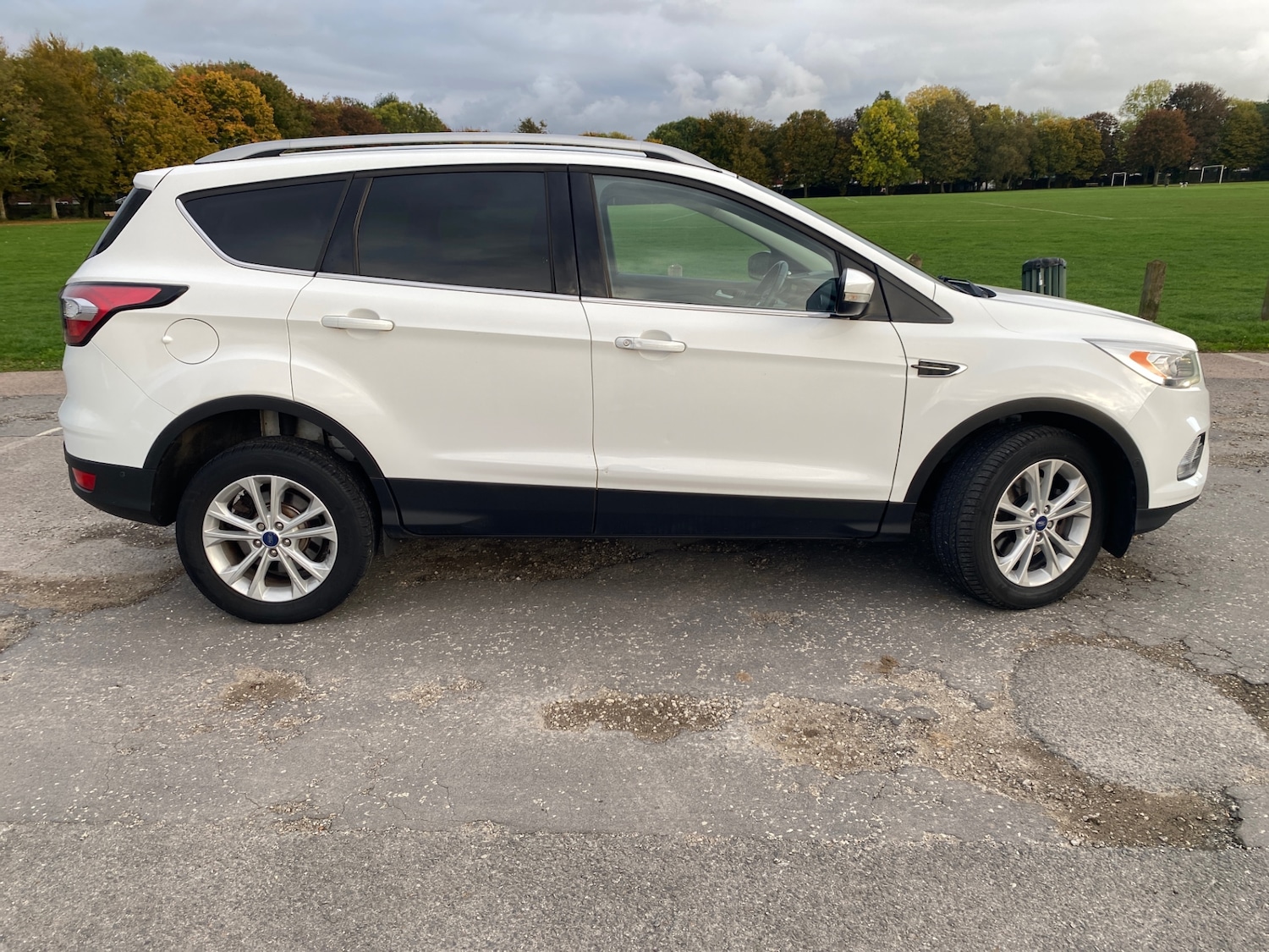 Used Ford Kuga 2017 for sale - 76290615: Photo 4