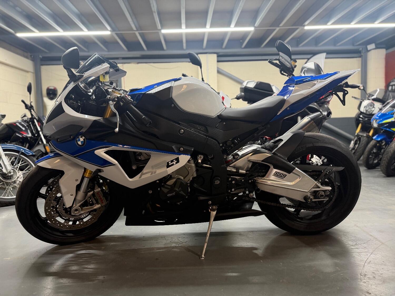 BMW HP4