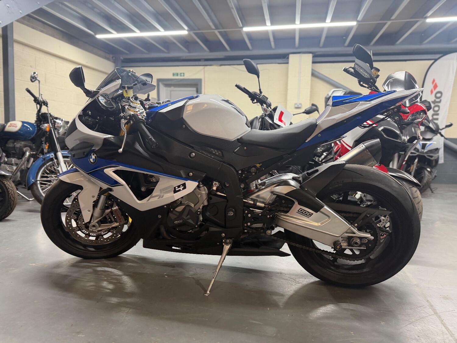 BMW HP4