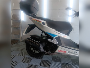 Used Peugeot SPEEDFIGHT 125 2017 for sale - bike-78782324: Photo