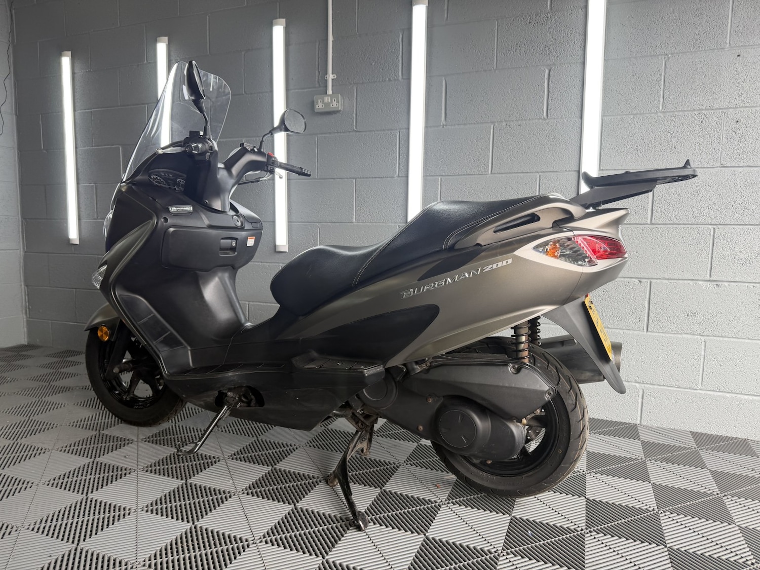 Used Suzuki BURGMAN 2017 for sale - 78545756: Photo 12